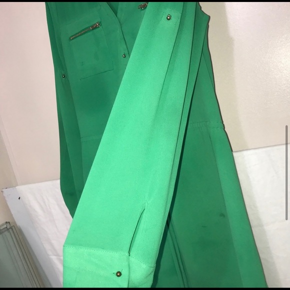 Naked Zebra Green Collared Full Sleeve
Flowy Dress - Picture 7 of 9